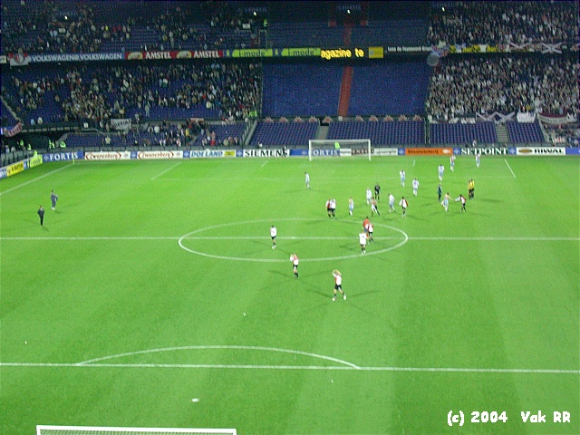 Feyenoord - Hearts 3-0 21-10-2004 (1).JPG