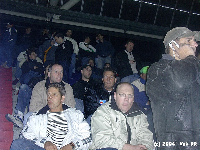 Feyenoord - Hearts 3-0 21-10-2004 (15).JPG