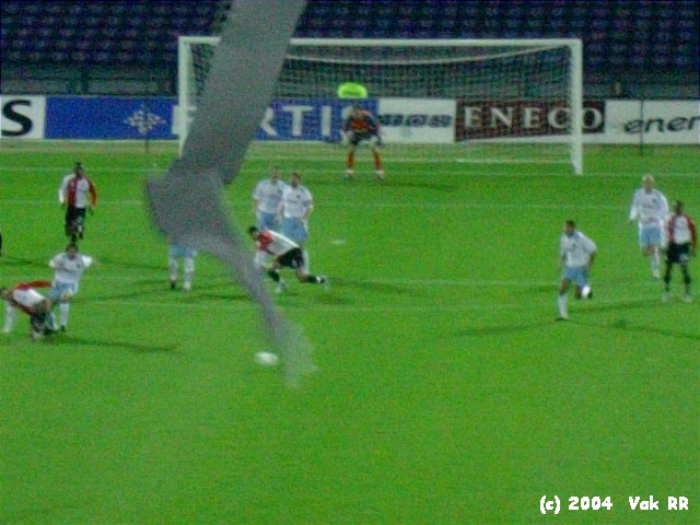 Feyenoord - Hearts 3-0 21-10-2004 (29).JPG
