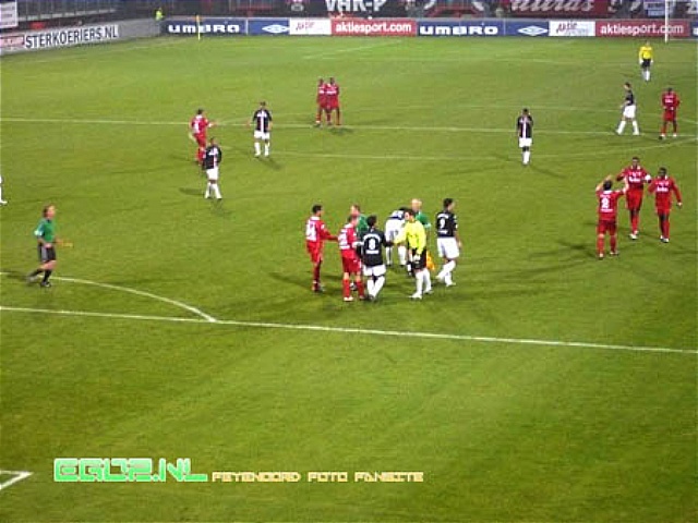 Twente - Feyenoord 2-0 27-10-2007 (3).jpg
